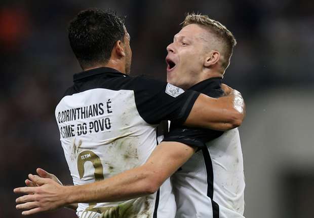 marlone-edilson-corinthians-cobresal-copa-libertadores-20042016_1d9r6m2vbnobg1uoofkwfb1b9a