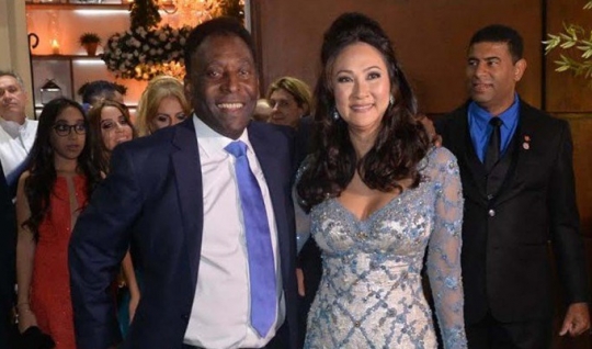 pele-se-casou-de-muletas-no-guaruja540x304_04625aicitono_1anb7vi7r19f8scn1au61nl6o9la