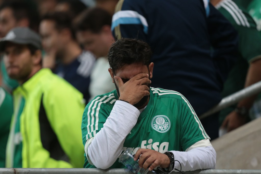 Ponte Preta se fortalece e enche Palmeiras de&nbsp;dúvidas