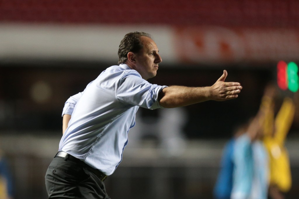 Rogerio Ceni rebate critérios de Tite na convocação de Rodrigo&nbsp;Caio