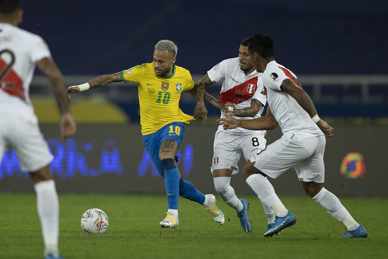 Brasil vence Peru