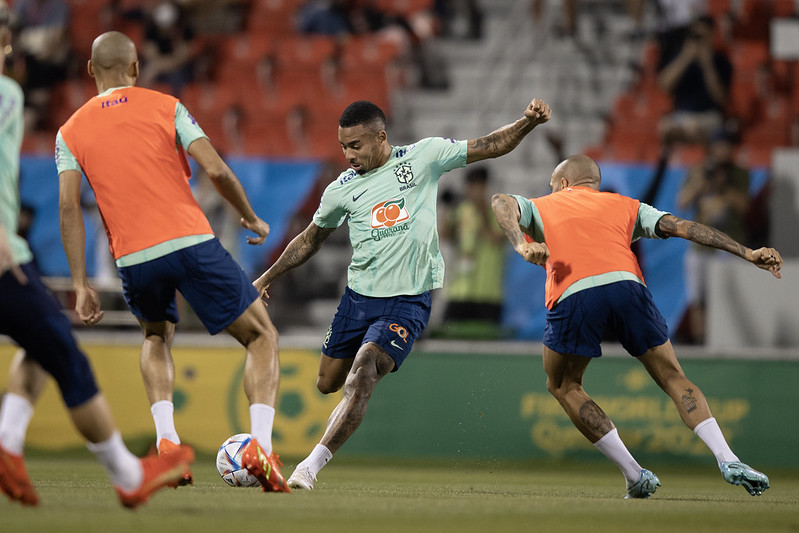 Neymar, Danilo e agora Alex Sandro, todos machucados