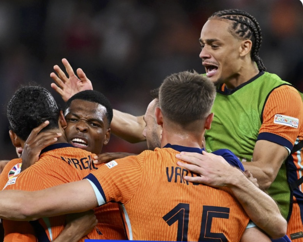 Holanda elimina Turquia e avança às semifinais