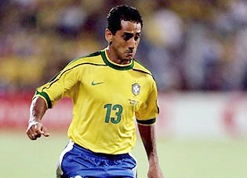 #CrônicaSabática #3 | Zé Carlos entre Galos, Quintais e Copa do&nbsp;Mundo