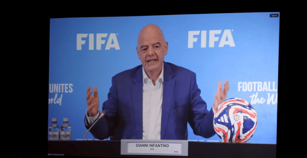 Infantino: "estou indignado"