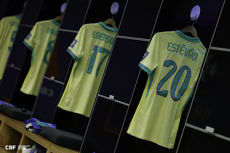 Vídeo Brasil x Paraguai | Homenagem da Torcida a&nbsp;Ancelotti