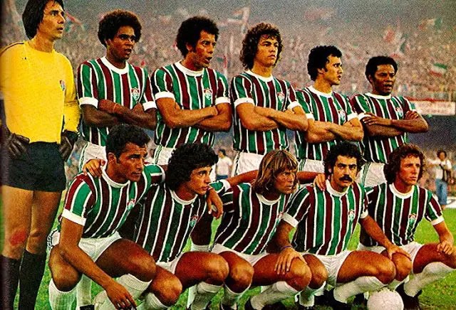 em pé: Renato, Carlos Alberto Pintinho, Carlos Alberto Torres, Edinho, Rubens Galaxia e Rodrigues Neto. agachados: Gil, Doval, Rivellino e Dirceuzinho.
