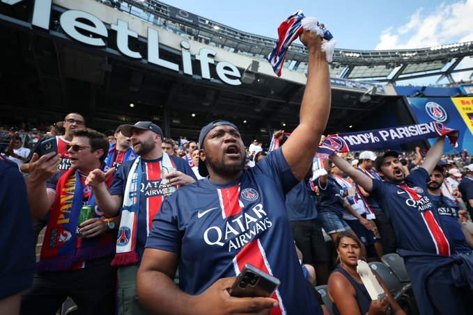 Torcida do PSG aparece no Mundial de Clubes