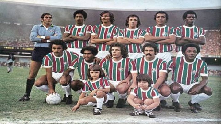 Jogadores da. Máquina Tricolor – Fluminense, de 1975 a 1977: Félix, Renato, Nielsen, Wendell, Edinho, Assis, Miguel, Abel, Carlos Alberto Torres, Toninho, Rodrigues Neto, Marco Antônio, Zé Mário,Rubens Galaxie, Marinho Chagas, Toninho Baiano, Cléber, Pintinho, Rivelino, Dirceu, Paulo Cesar Caju, Doval, Mario Sérgio, Zé Roberto e Gil,