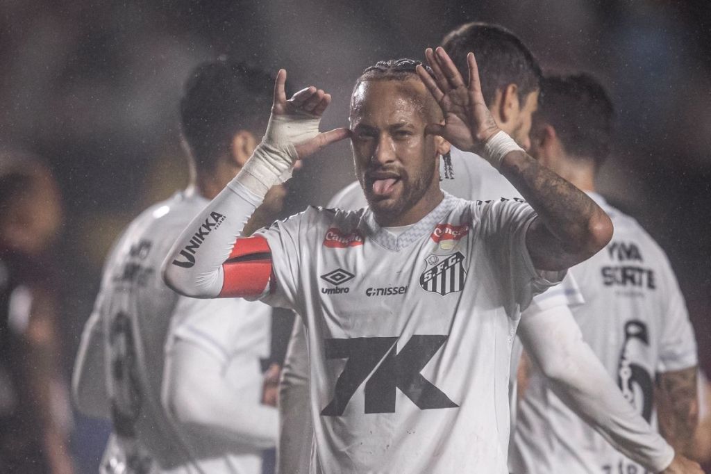 Neymar garante vitória do Santos contra Flamengo