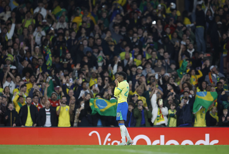 Estevão faz primeiro gol na vitória Brasil 2 x 0 Senegal