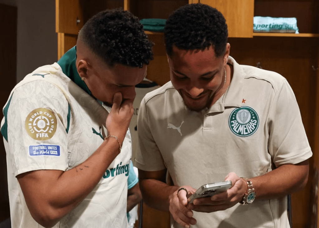 Dupla Paulino-Vitor Roque no Palmeiras